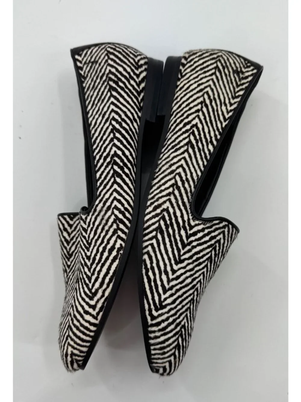 Vionic Willa Black & White Chevron Loafers Womens Size 9 Zebra Print Flats Ortho